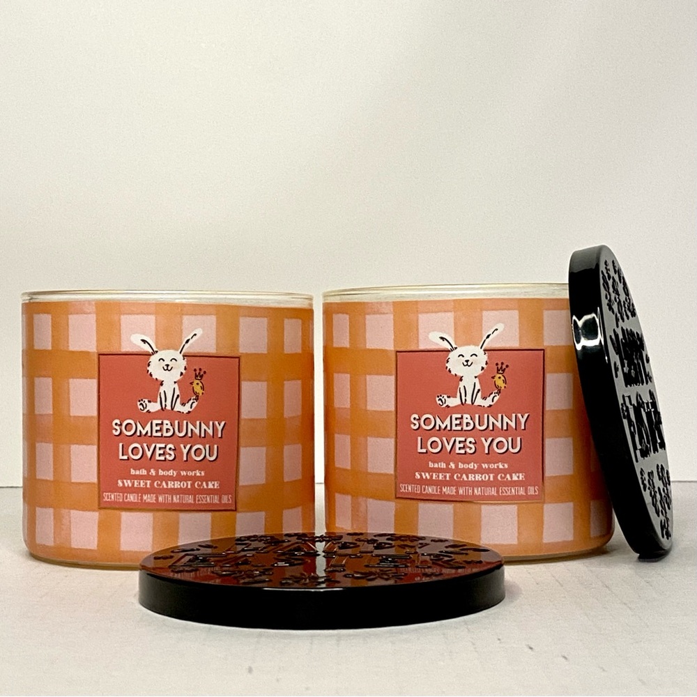 Bath & Body Works Sweet Carrot Cake 3-Wick Candles